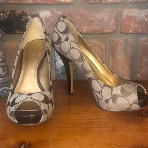 Coach Women’s 5in Vintage heels